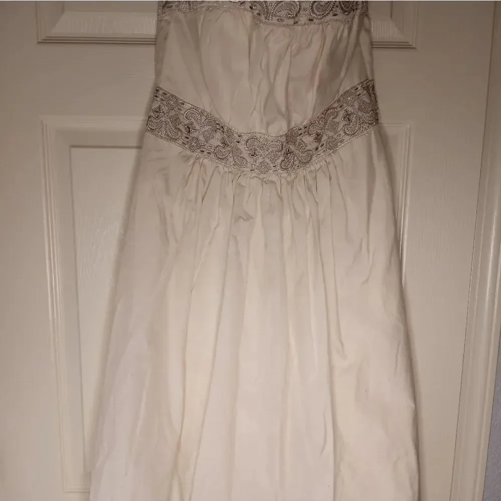 BananaRepublic10PCreamEmbroidered RuffleWaist StraplessPocketsLined Women'sDress